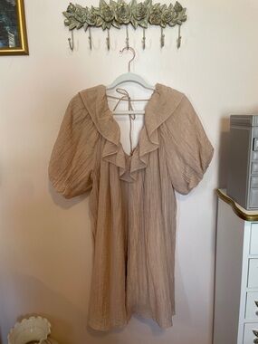 H&M Beige Ruffled Mini Dress